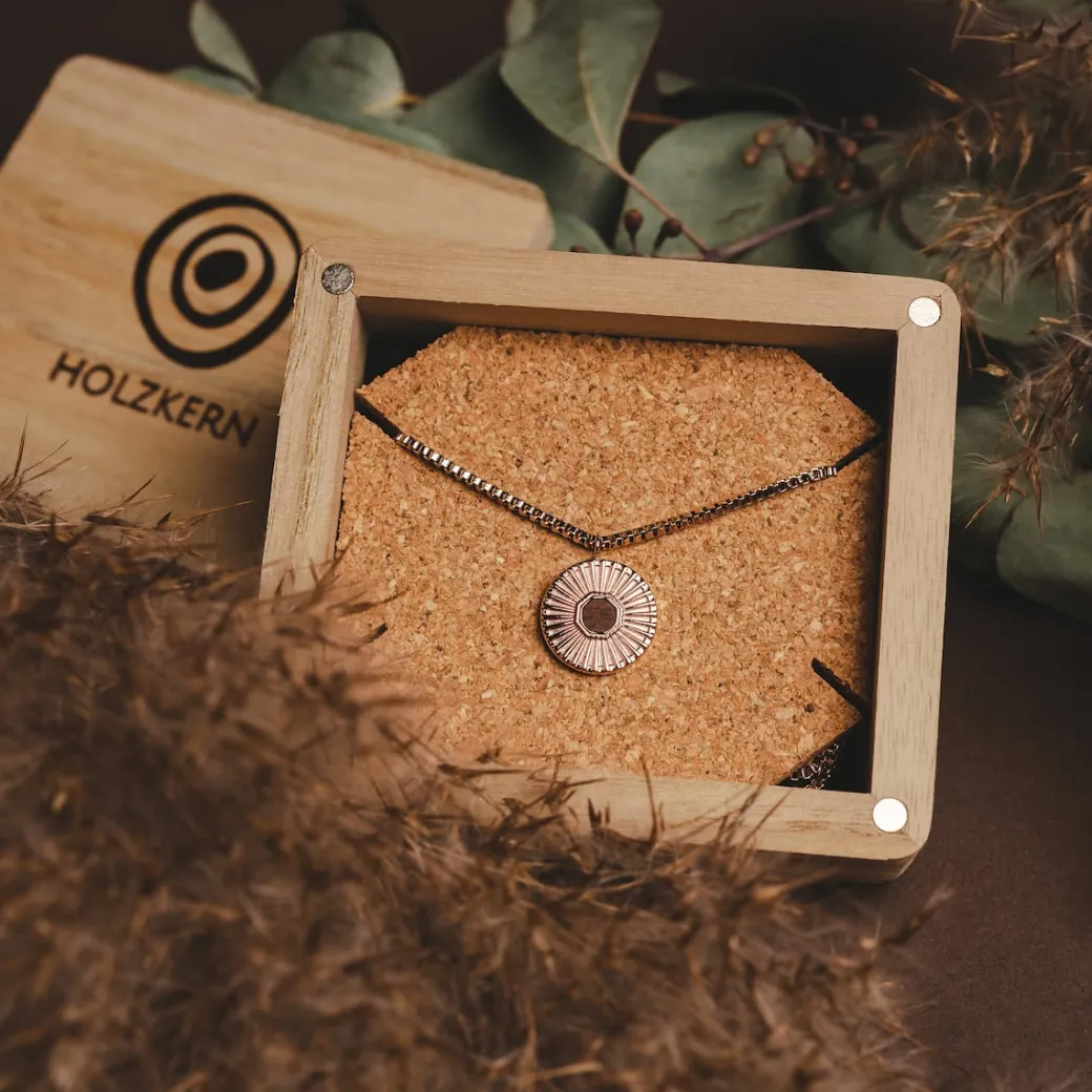 Holzkern Stencil Ketting|DAMES Kettingen|Sieraden